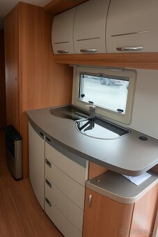 Prodám karavan Hobby 560 kmfe, r.v.2010  mover klima,markýza - 6