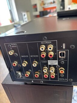 Zesilovač Pioneer - 6