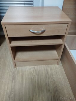Prodám postel + noční stolek - 6
