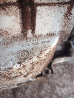 Kliková skříň Stihl 044 - 6