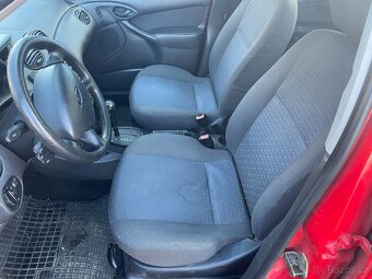 FORD FOCUS AUTOMAT 1.6i 74KW 1Majitel ČR 2004 - 6