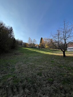 Pozemek a garáž - 6