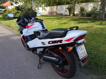 Honda CBR 1000 F SC24 - 6