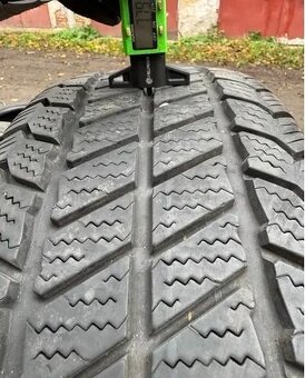 967. 4x zimní barum 235/65 r16 C ( cca 7,5 mm) - 6