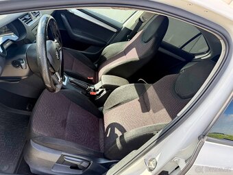 Škoda Octavia 1.6 TDI DSG - 6