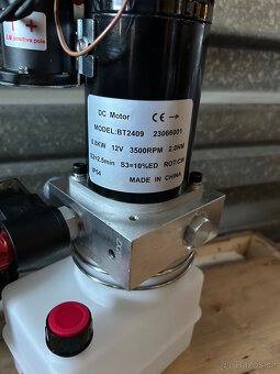 Nové hydraulické čerpadlo 12V - 6