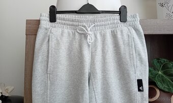 Adidas dámské tepláky vel. M Rezervace - 6