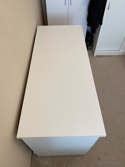 BÍLÝ PSACÍ STŮL - 6