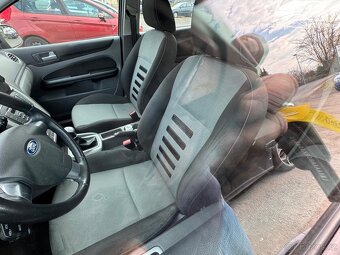 Prodám Ford Focus combi 1,6 benzin 74 KW ,rv 2010 - 6