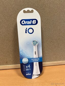 Náhradní kartáčkové hlavy Oral-B iO Ultimate Clean White 4ks - 6
