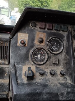 Tatra 815 6x6 sklápěč - 6