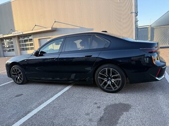 BMW 750e / TV / Lounge - 6