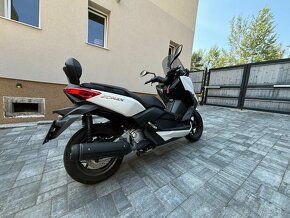 Yamaha 250 skútr Xmax - 6