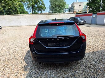 Volvo V60 2.0d 120KW D3 Servisní kniha - 6