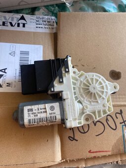 Dilý z vozu vw - 6