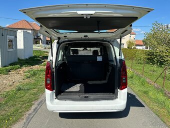 Opel Combo 1.2 TURBO 81kw, r.v. 10/2019 stav km: 97.626 DPH - 6