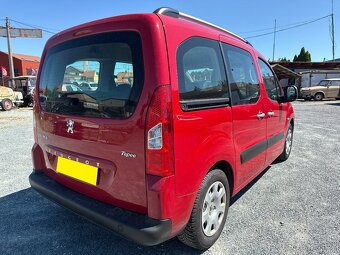 Peugeot Partner Tepee 1.6 HDI 68 kW 1. MAJITEL 5-MÍST SERVIS - 6