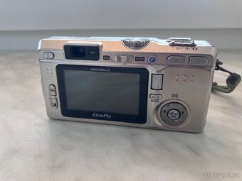 Finepix F810 - 6