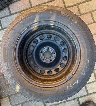 Zimní pneu Nexen 215/65/r16 - 6