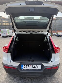 VOLVO XC40 - 6