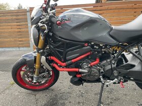 Ducati Monster 1200S - 6
