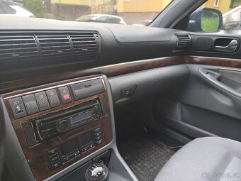 Audi A4 1.8 - 6