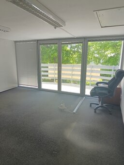 Pronájem kancelářských prostor s balkonem, 85m2, ul. Neředín - 6