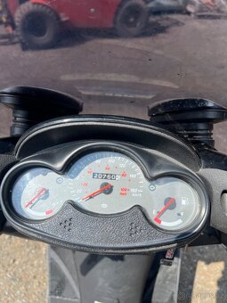 Yamaha Majesty 150 - 6