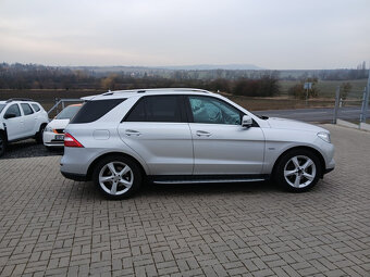 Mercedes ML 350 CDI Bluetec 4Matic - 6