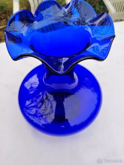 Modrá skleněná baňatá váza - 6