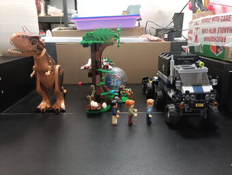 LEGO Jurassic World 75929 Carnotaurus Gyrosphere Escape +n+b - 6