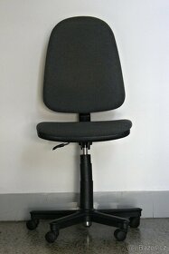 Kancelářské židle s područkami a bez područek - 6