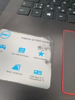 Herní notebook Dell 15 7577 Gaming - 6