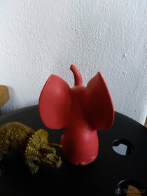 starší hračky, 3x figurky (slon,vlk,ještěr z pravěku - 6
