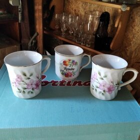 stare porcelanove hrnky malovane sady - 6