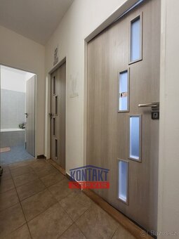 Pronájem bytu  2+kk o velikosti  55 m² přímo na náměstí - Če - 6