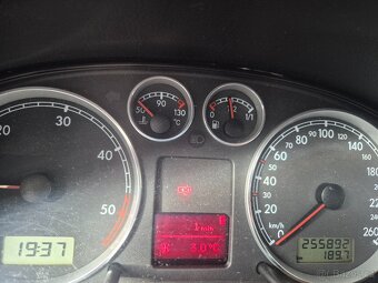 Volkswagen Passat 1.9 tdi - 6