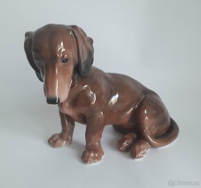 Starožitná porcelánová figura jezevčíka - Karl Ens - Německo - 6