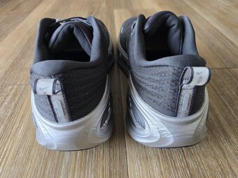Běžecké boty Nike Vomero Plus (44) - 6