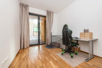 Luxusní byt 3+1 se zahradou na rozhraní Košíř a Smíchova - 6