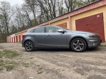 Volvo v40 R Design - 6
