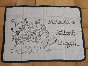 Háčkované a vyšívané ubrusy - 6