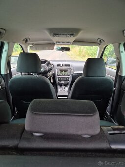 Prodám Škoda Octavia 2 1,6tdi DSGr.v 2010 - 6