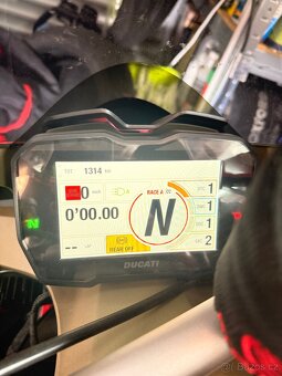 Ducati Panigale V4 - 6