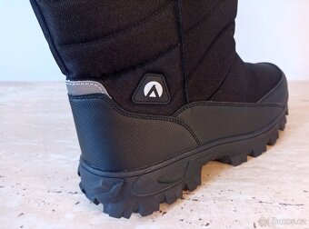 Nové pánské vysoké zimní boty, robustní podrážka, vel. 46 - 6