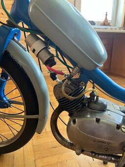 Moped Jawa stadion S 11 + náhradní díly - 6