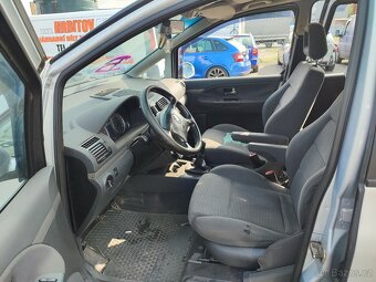 VW Sharan č. 23838 - 6