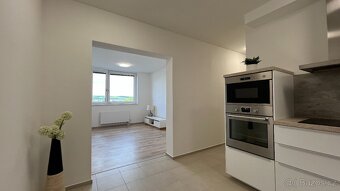 Krásný byt 2+kk s lodžií a parkovacím stáním v Rosicích - 6