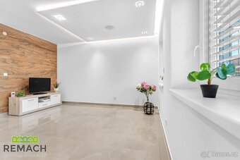 Pronájem, byt 2+kk, 54 m2 + 70 m2 terasa, Staré Město - 6