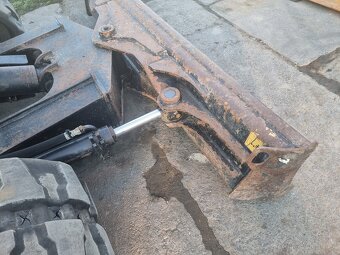 JCB 57C - 4 válec , otočná hlava, klima, natáčení radlička - 6